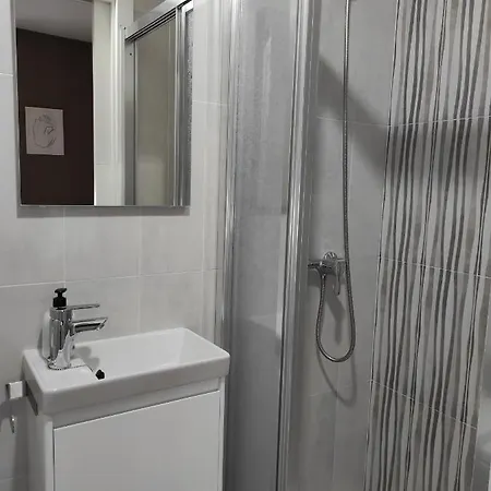 Navia بيت ضيافة A Pontenova